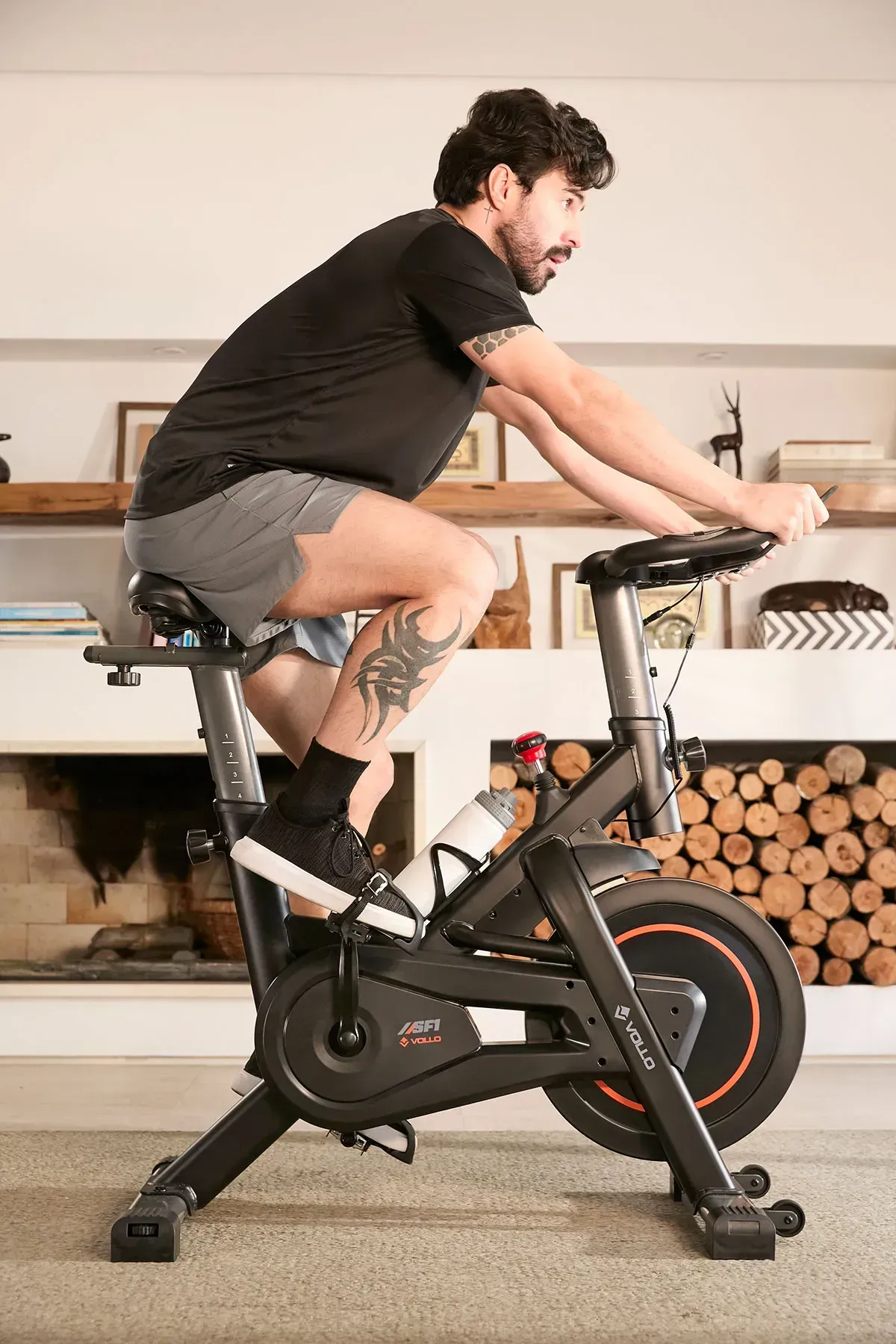 SF1-Spinning-Bike-Vollo-Ambientada-03-1200px