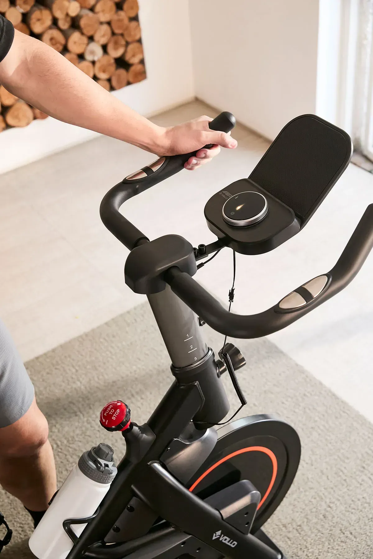 SF1-Spinning-Bike-Vollo-Ambientada-04-1200px